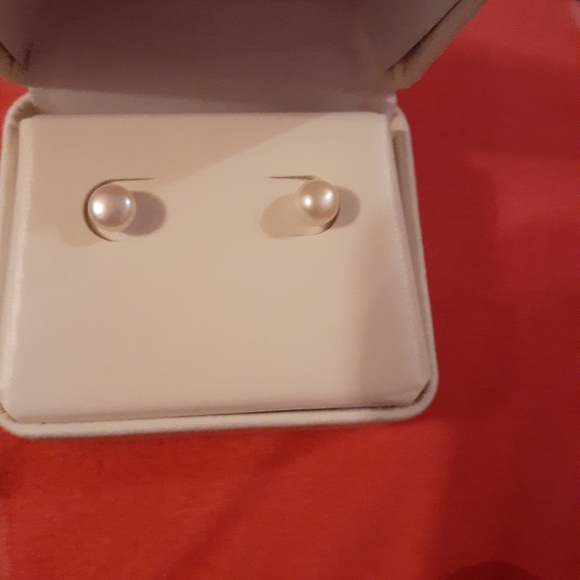 Pearl earrings - Picture 2 of 3